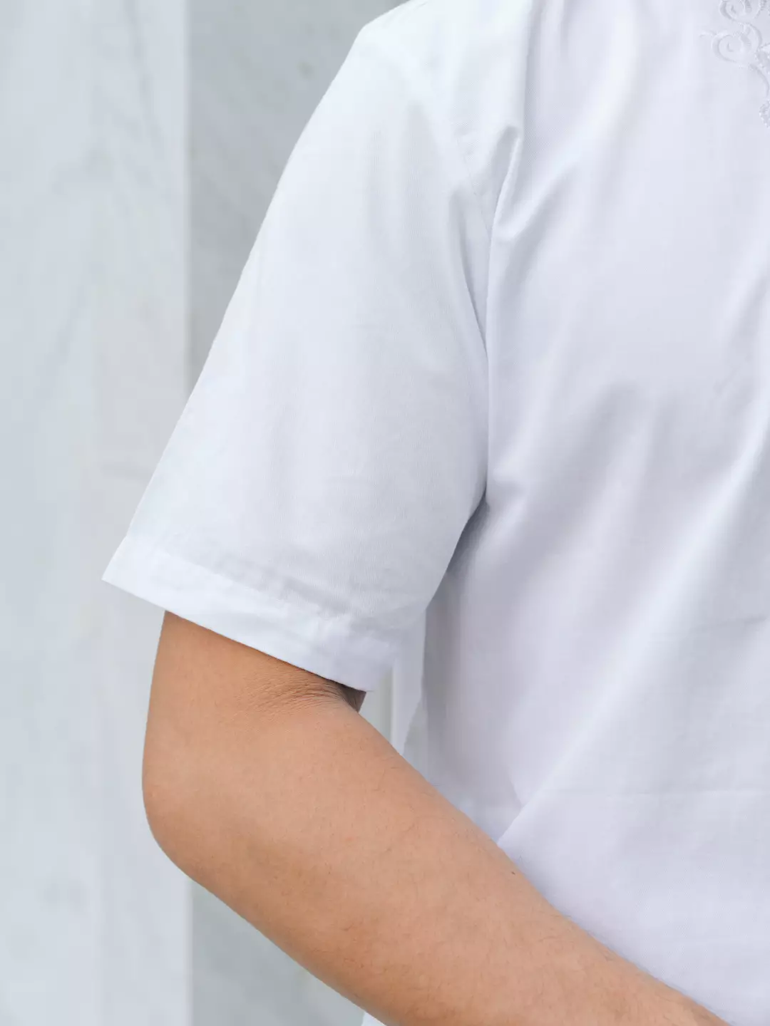 Adyatma Baju Koko Bordir Pria COTTON COMBED TWILL White Regular Fit Baju Muslim Pria Lengan Pendek