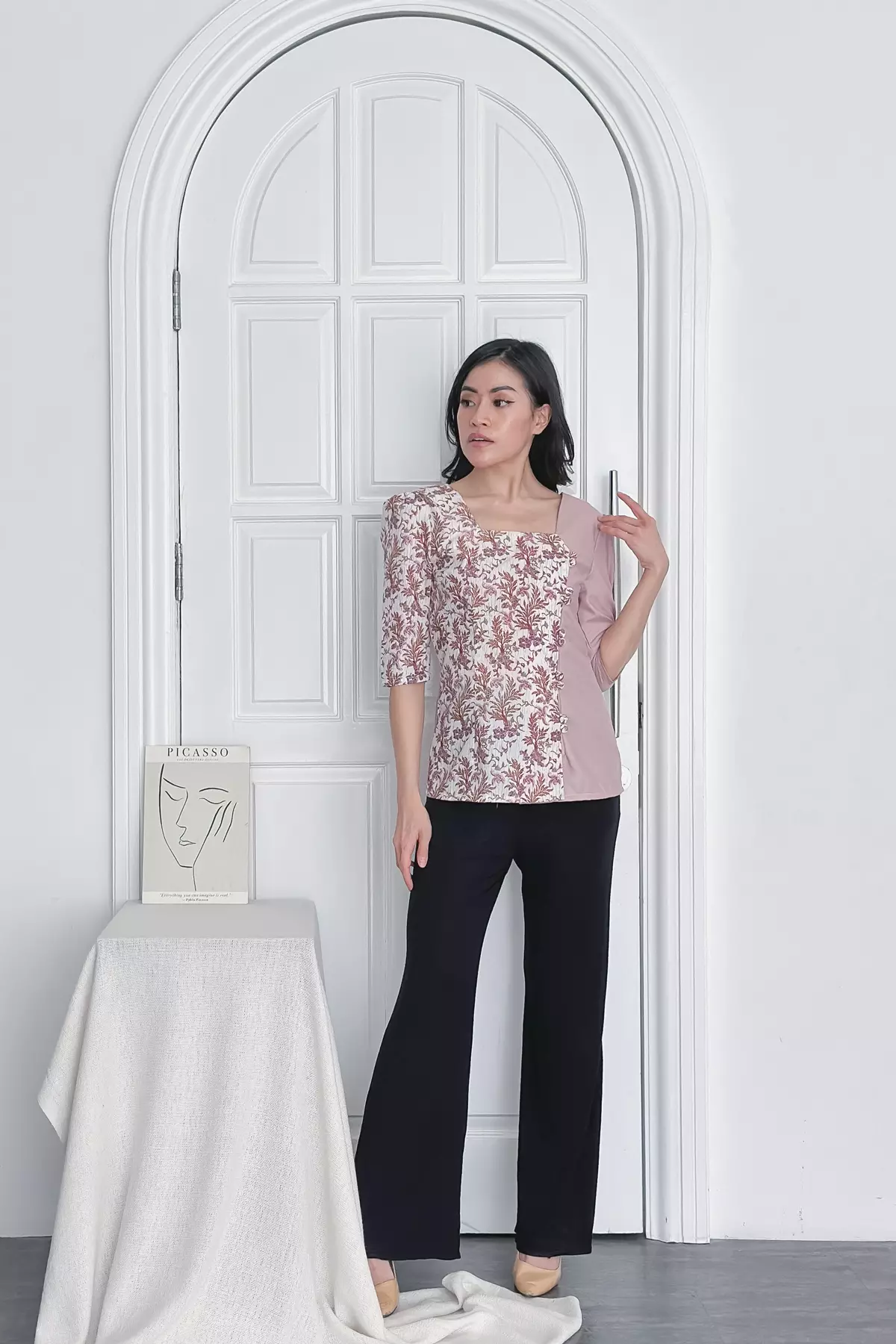 Hobeikan Jejalaran Dusty Pink Ayu Blouse