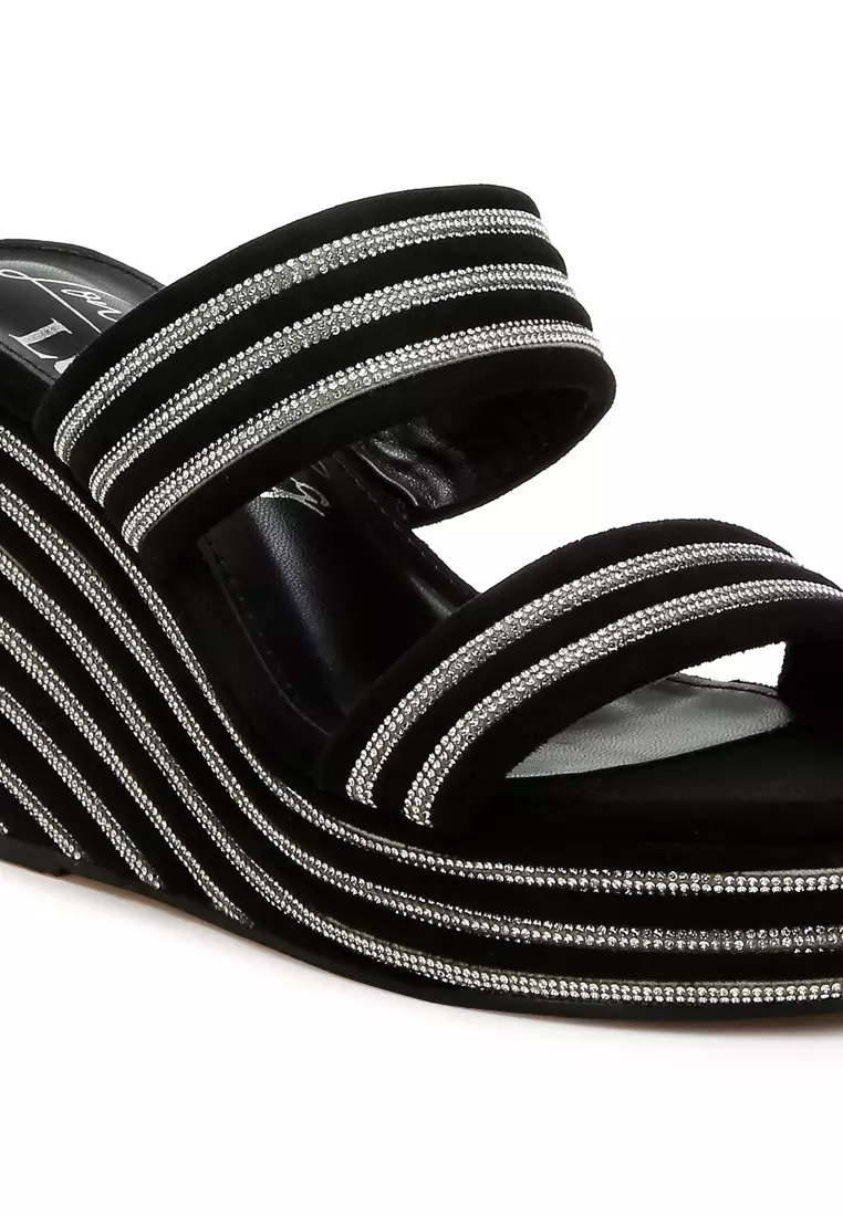 Sandal Wedges Berhias Berlian Imitasi dalam Warna Hitam
