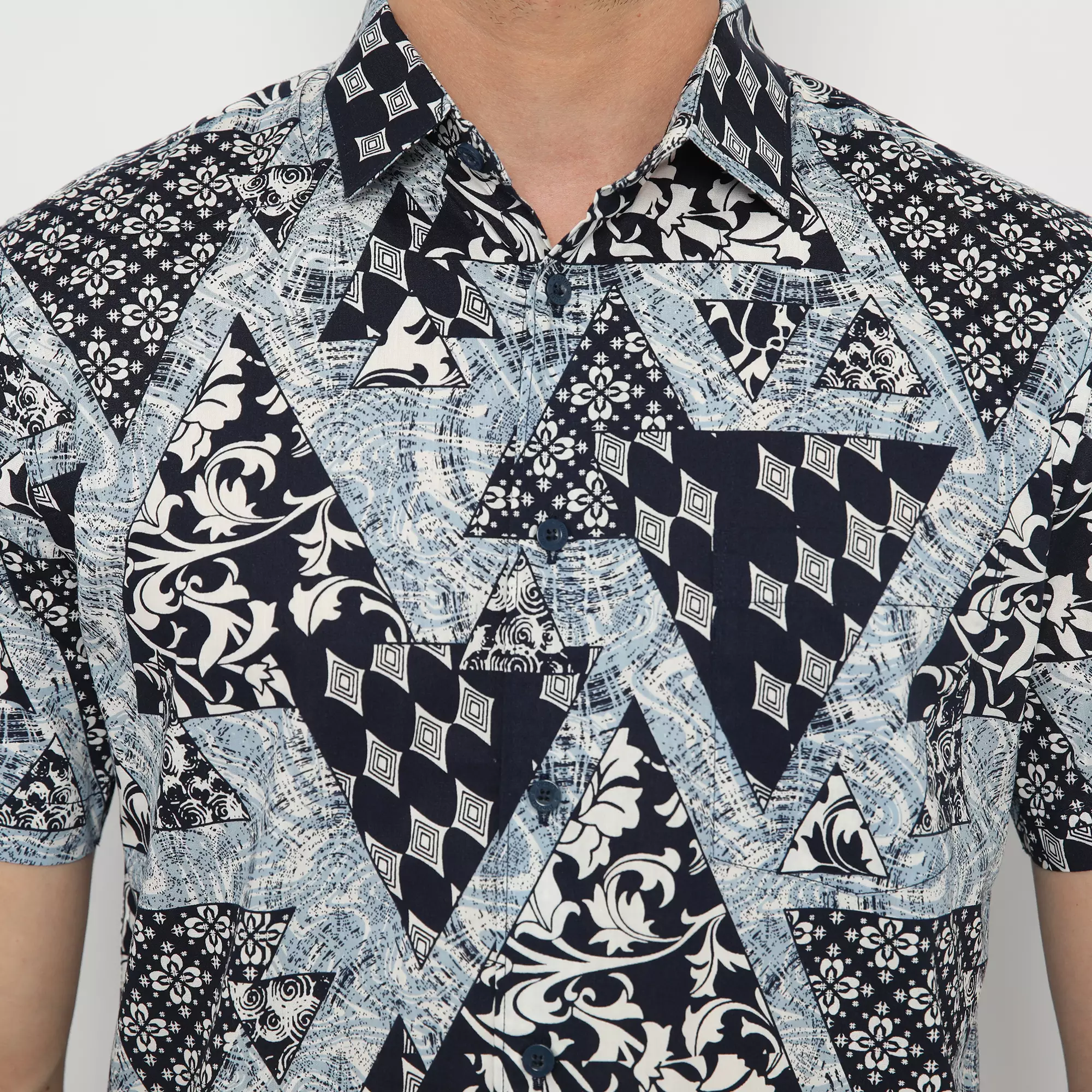 Platini Kemeja Batik Pria Lengan Pendek Katun Navy Biru 73171