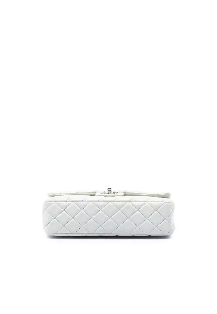 Pre-Loved Chanel Medium Classic Lambskin Double Flap