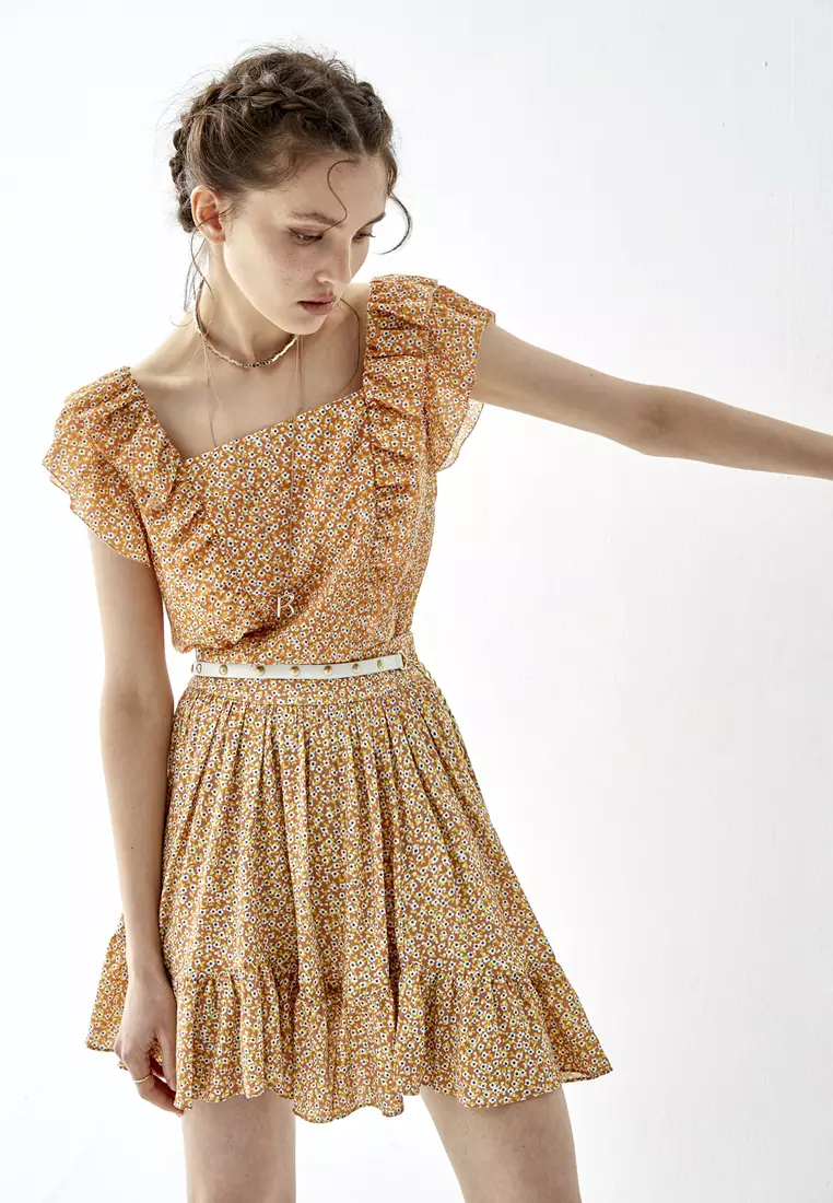 Short flowy skirts online top