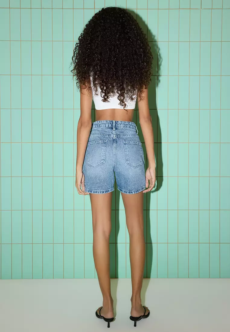 Blue Regular Waist City Boy Denim Shorts TWOSS25SR00173