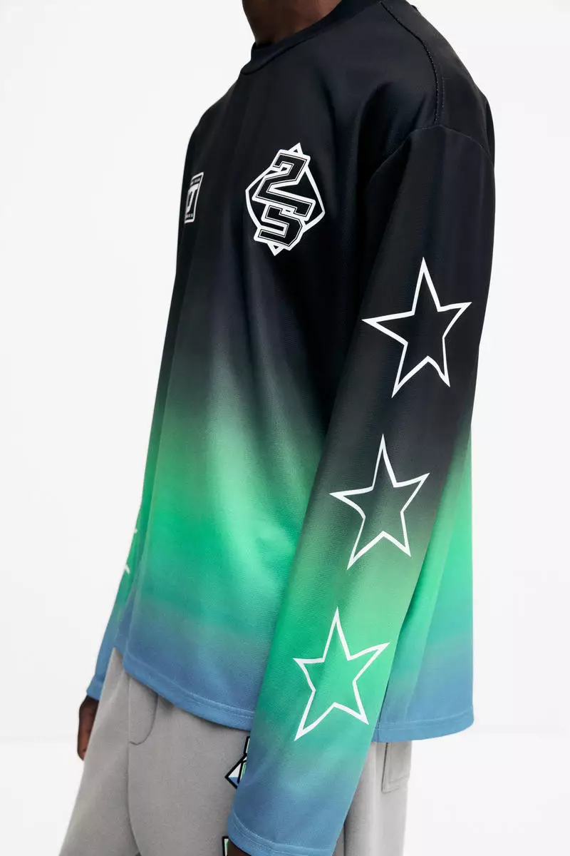 Loose Fit Long-sleeved mesh top