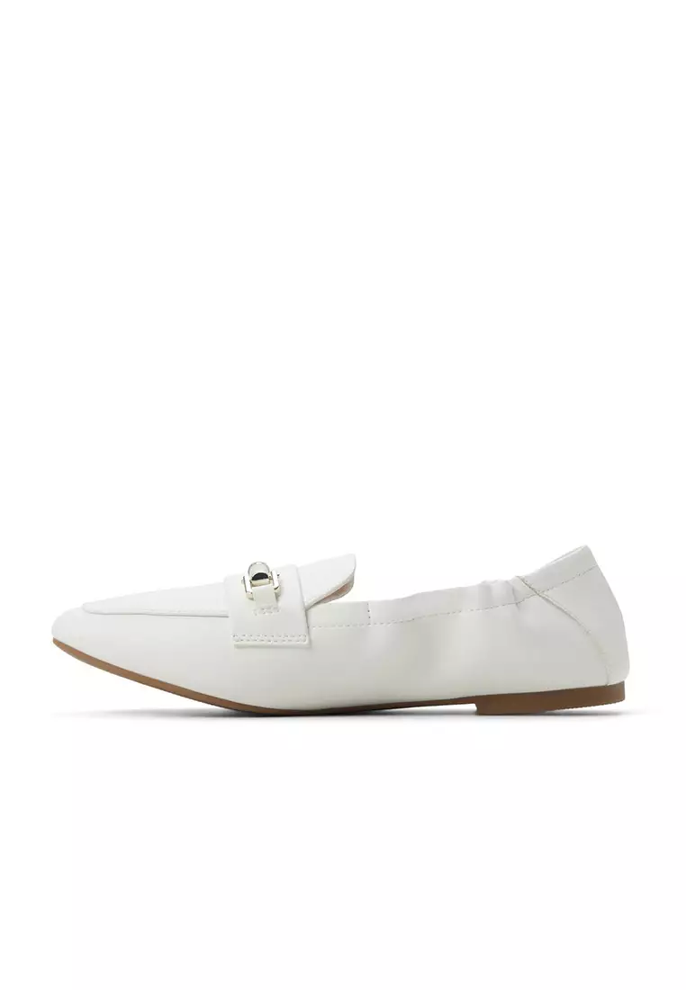 Tiera Loafers