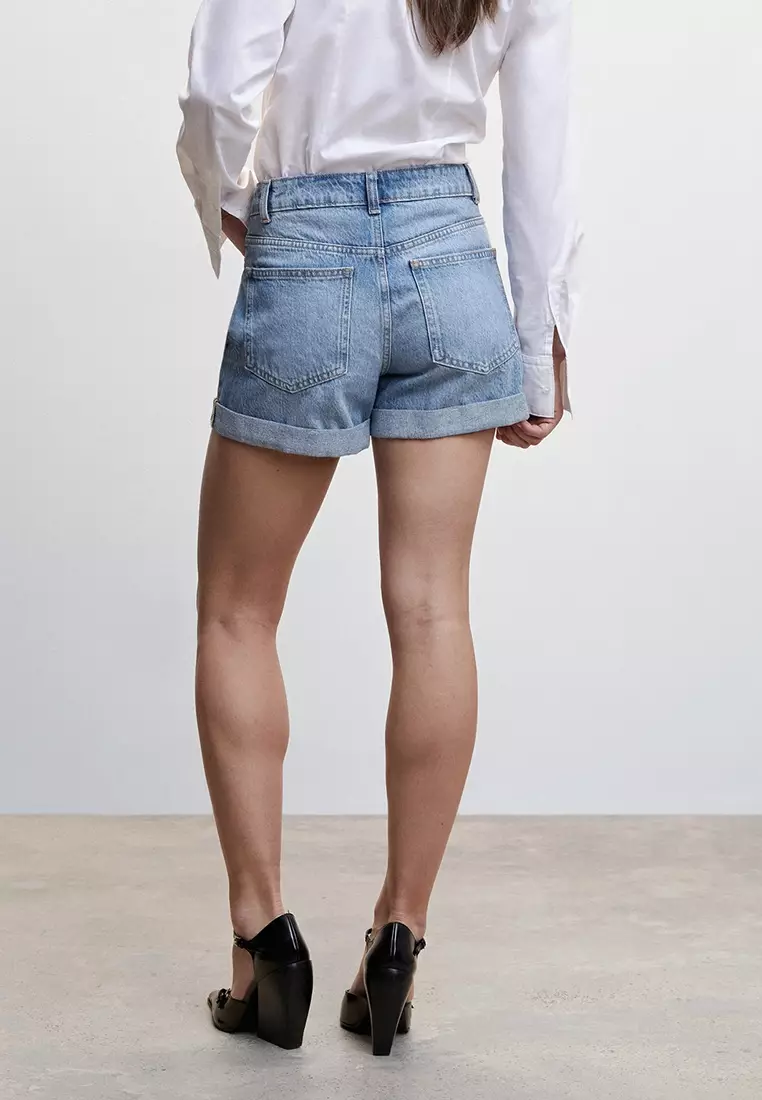 Short jean mom hot sale