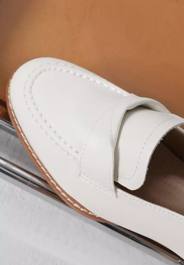 Pleated Strap Leather Loafers TH138-1