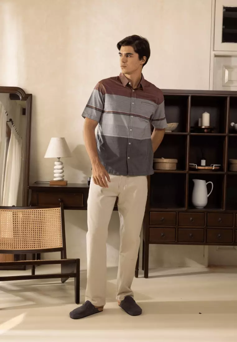 POLICE Kemeja Border Printing Abu Regular Fit Pria