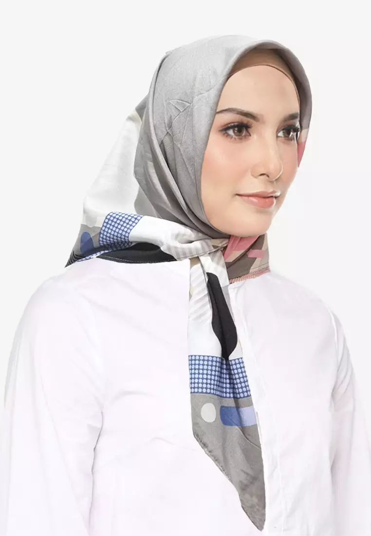 Freeda Hijab Segi Empat Kerudung Voal Square Scarf Grey