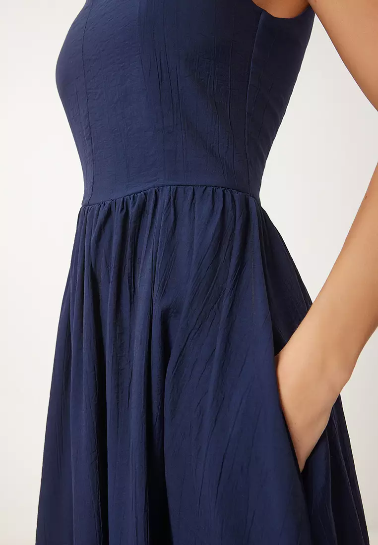 Women's Navy Blue Wrinkle Effect Flared Woven Dress Ub00339