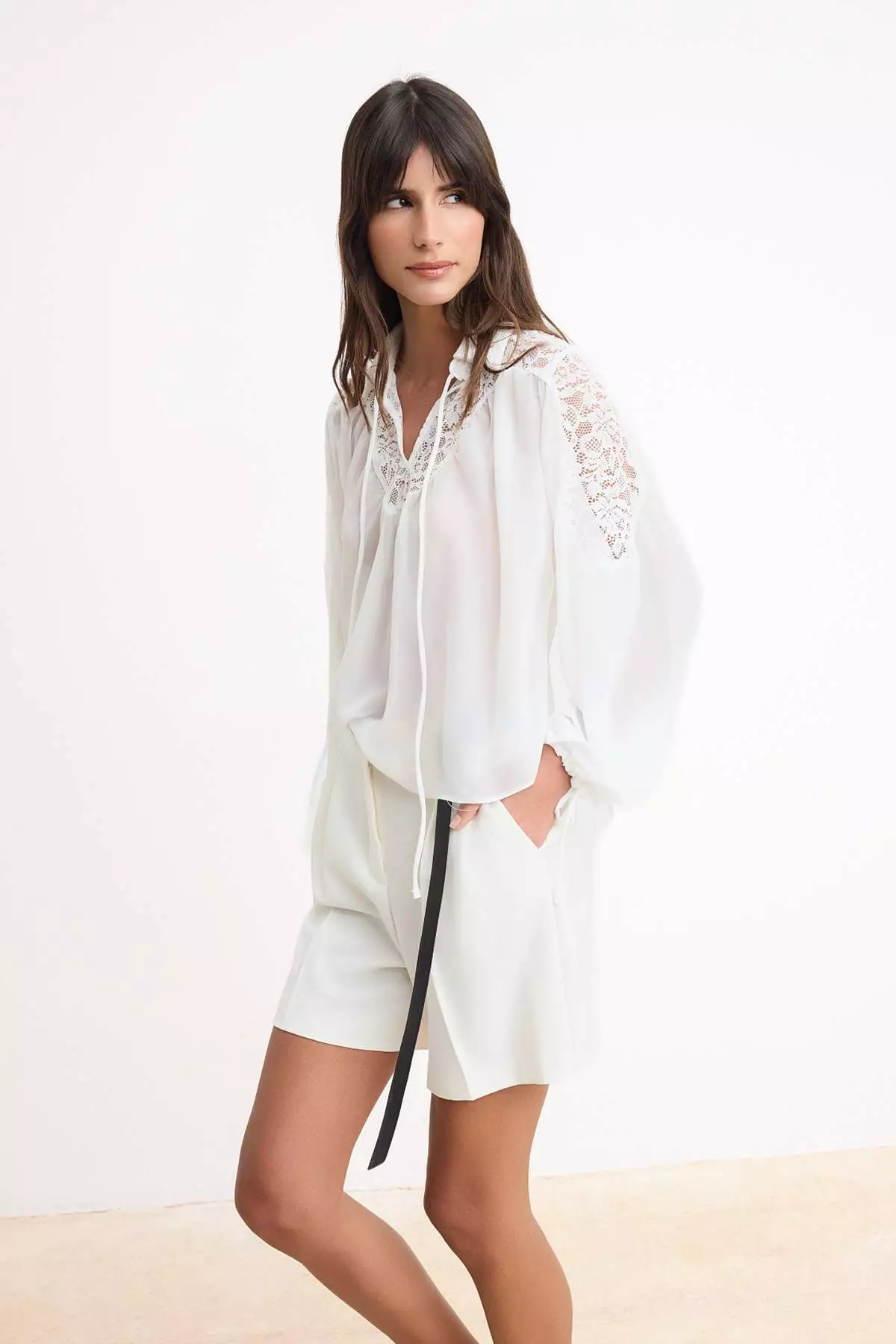 White Guipure Detailed Chiffon Transparent Woven Blouse Twoss26Bz213