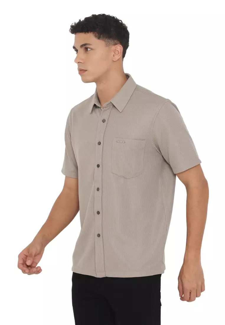 POLICE Kemeja Knit Premium Logo Plat Besi Regular Fit Pria