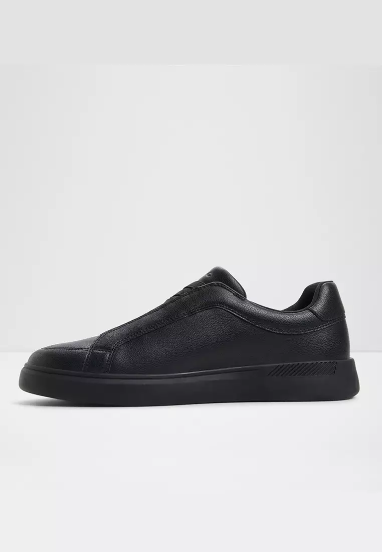 Jona Slip-On Sneakers
