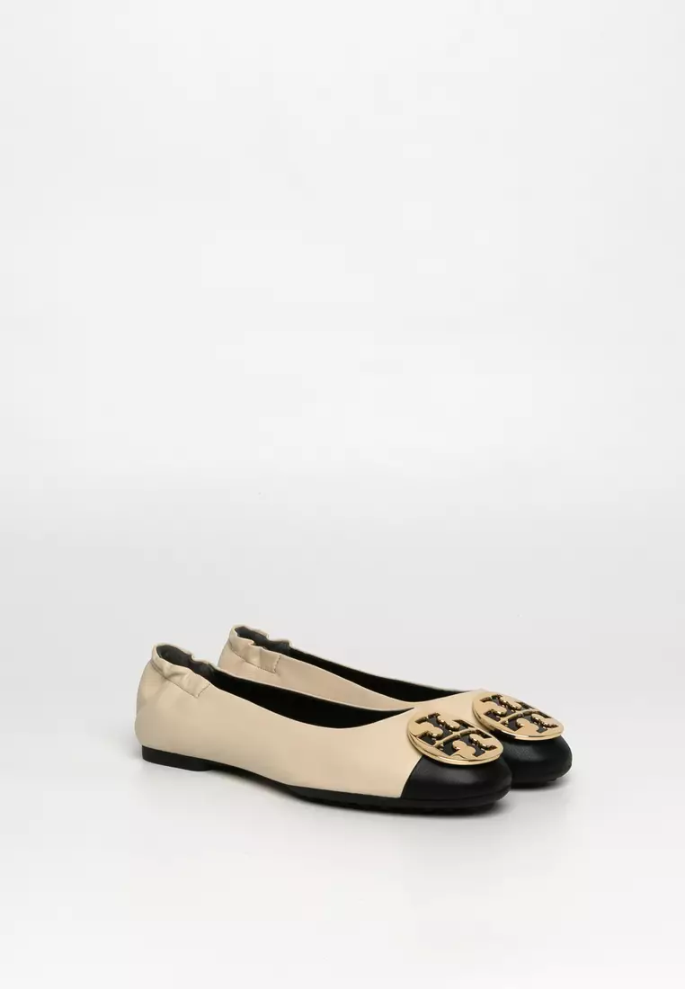 靴 TORY BURCH Chelsea Cap Toe Ballet Tory Burch Womens Chelsea Cap Toe Ballet Flats Cream & Black