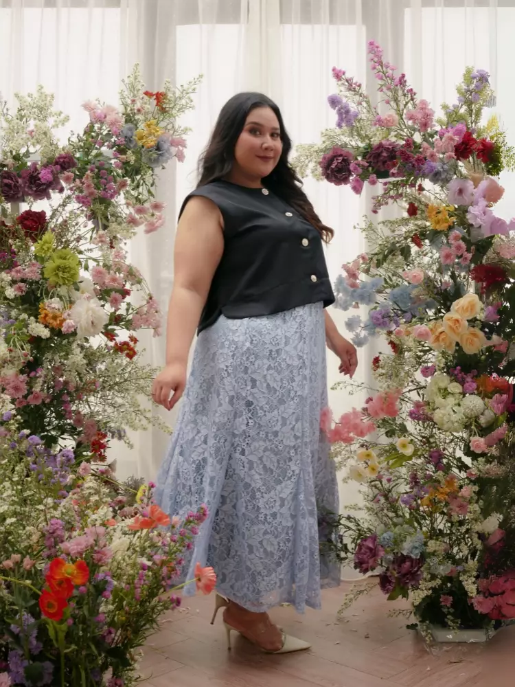 xtramiles Ladies plus size skirt peony lace skirt light blue