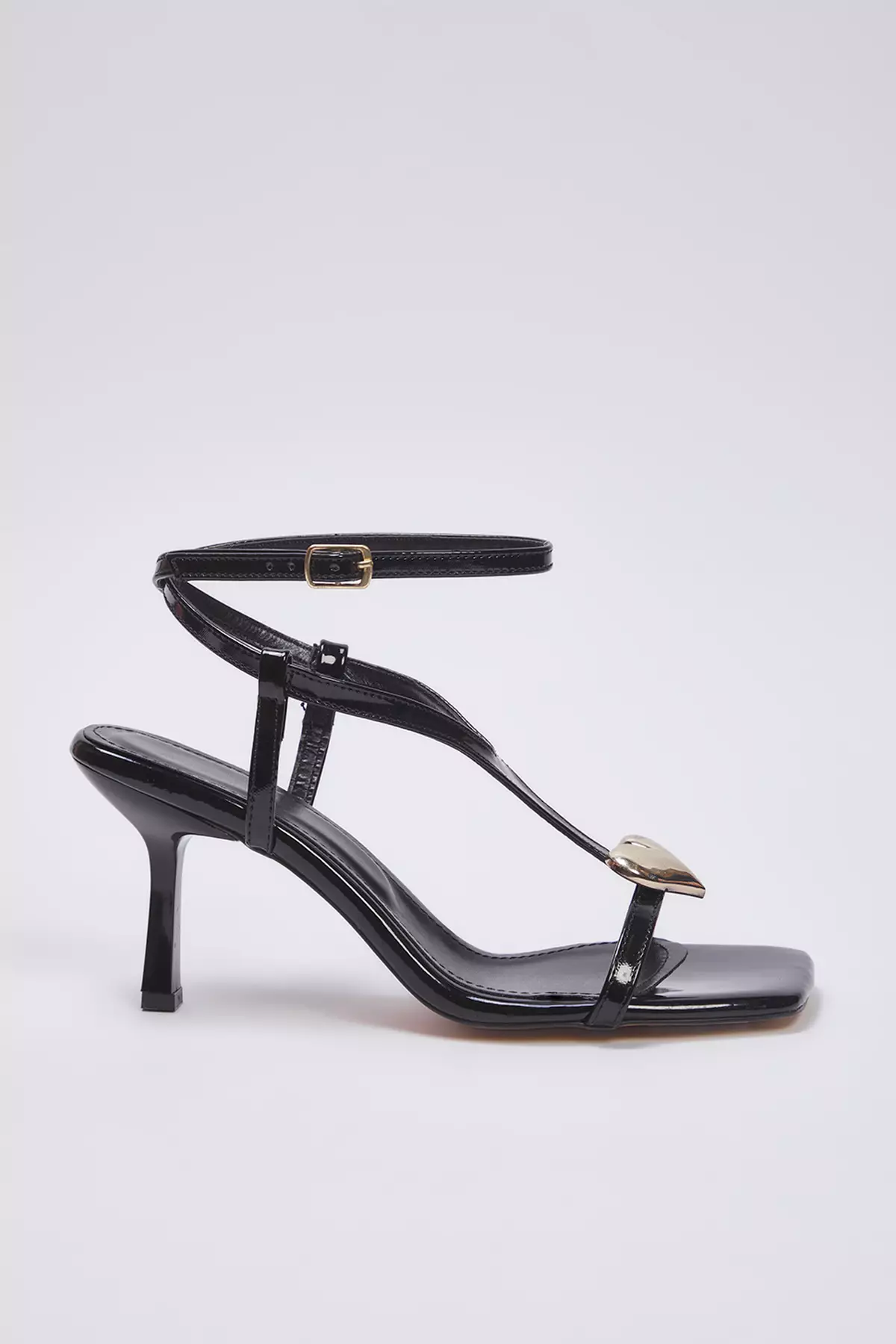 Black Gold Heart Accessory Detailed Patent Leather Women's Thin Heeled Sandals Takss25To00094
