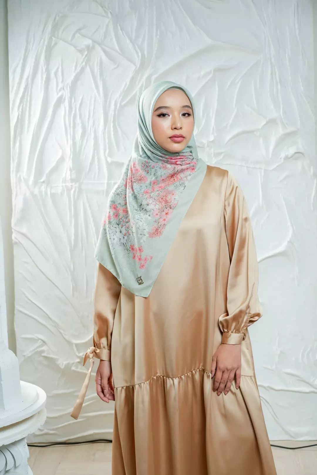 ALIZAH  Scarf Sweet Green - Kerudung Hijab Segiempat Motif With BOX - Bahan Nesla - Ukuran 115x115