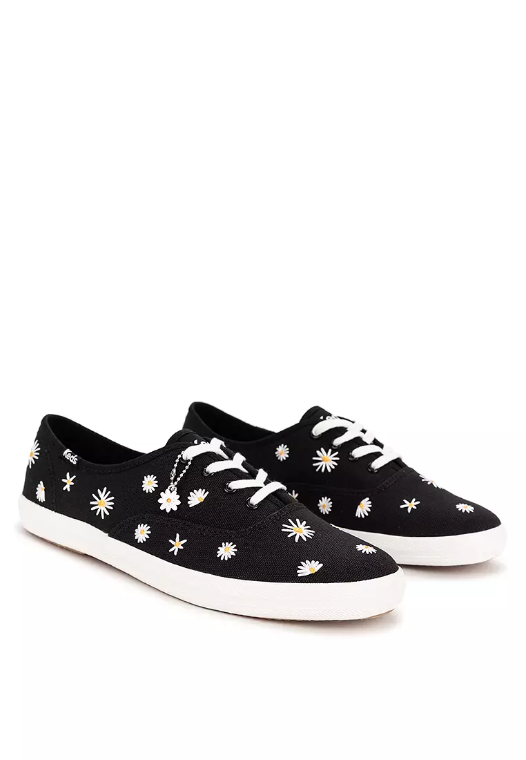 Champion Canvas Daisy Embroidery Shoes
