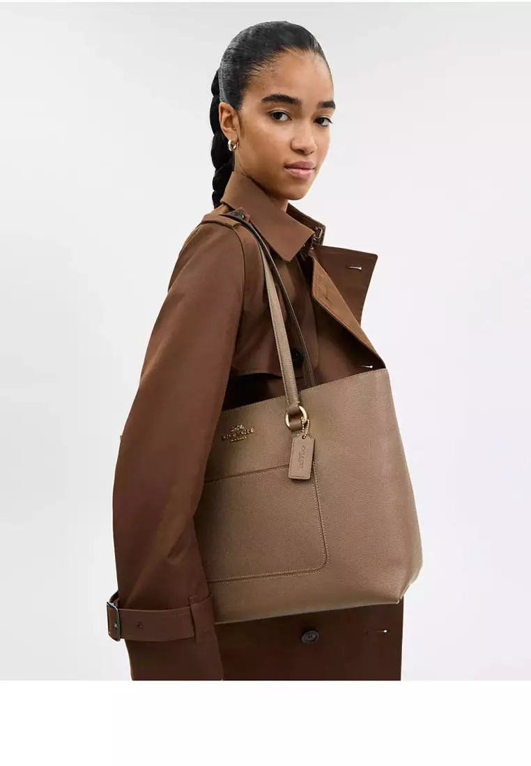 バッグ Vintage Coach Leather Tote Bag Brown Coach Vintage Leather Tote Bag | Brown | FARFETCH ID