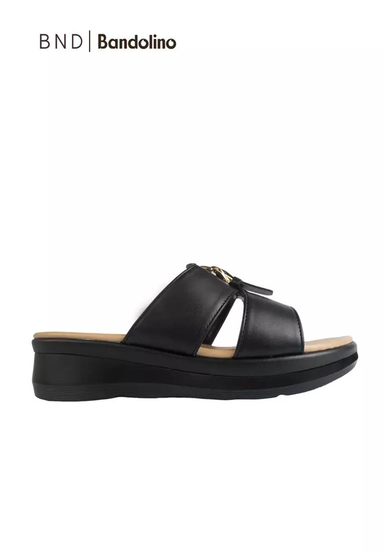 Bandolino black wedges hotsell