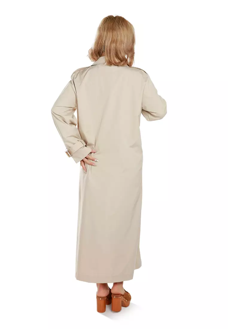 Jas Hujan Berlekuk Batu dengan Kancing Ganda