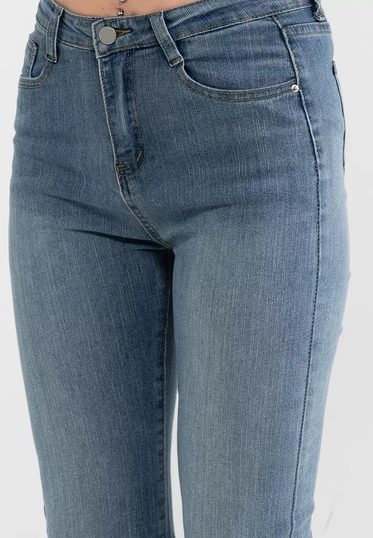 Buy Artist Themis Raw Hem Cropped Jeans 2024 Online | ZALORA Singapore