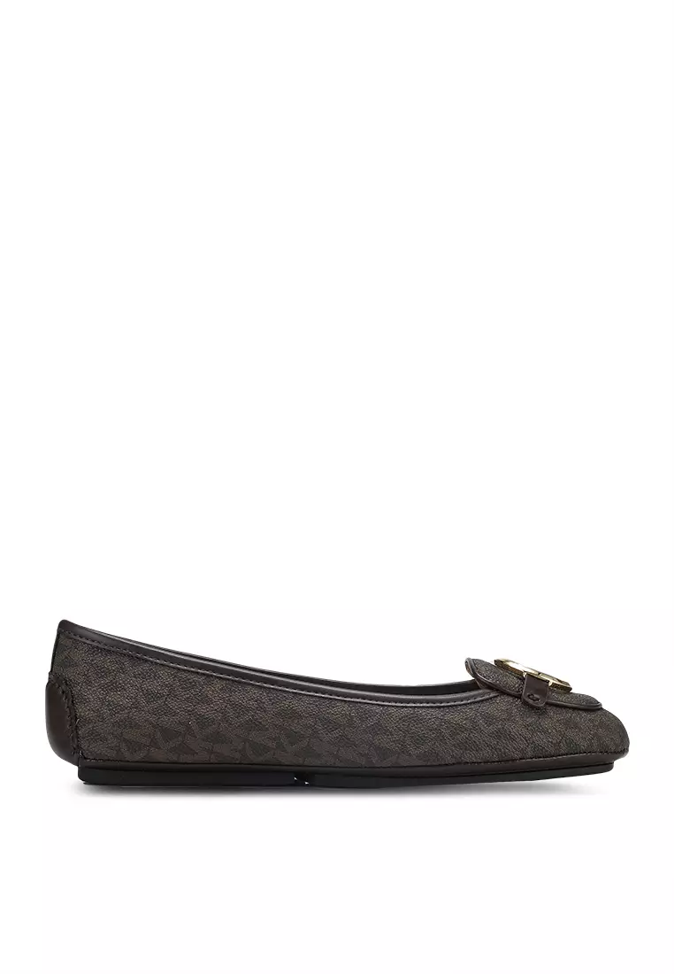 Lillie logo clearance ballet flat