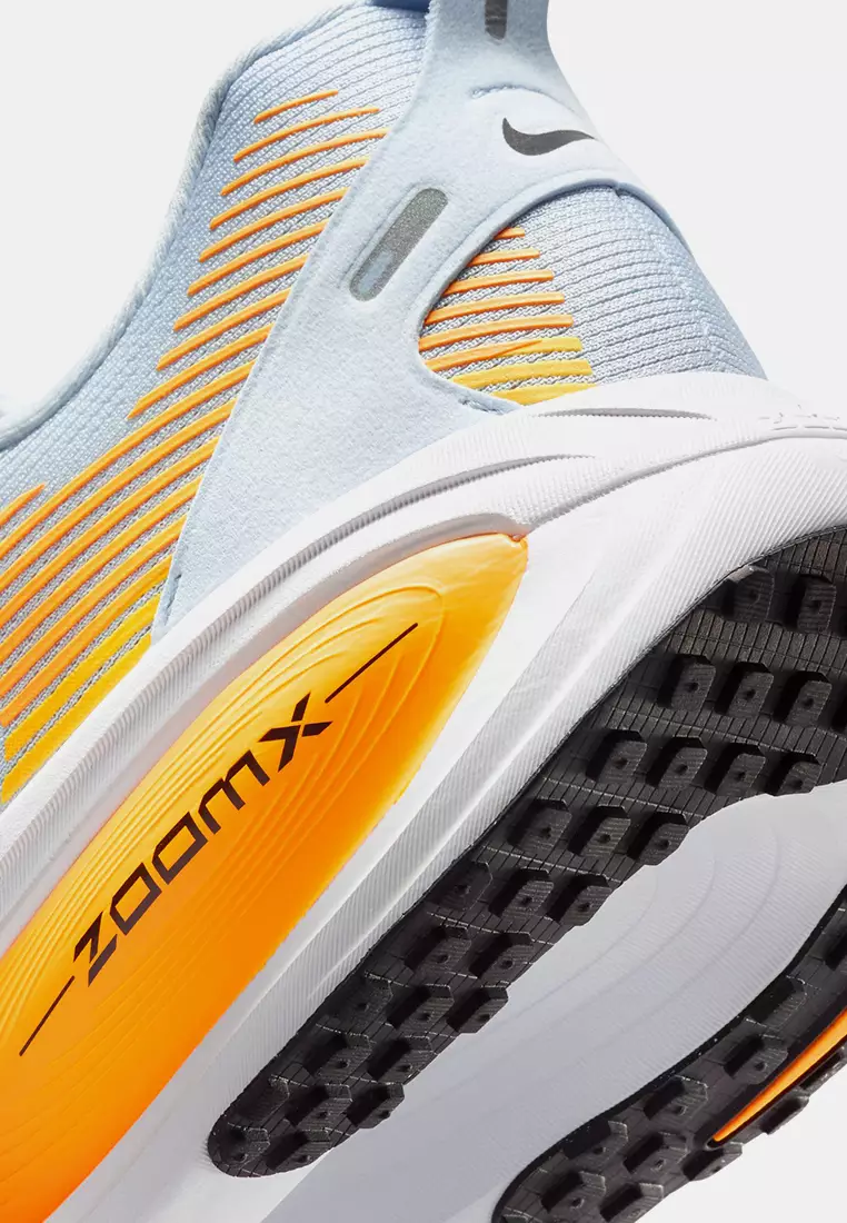 Vomero 18 Road Running Shoes (Wide)