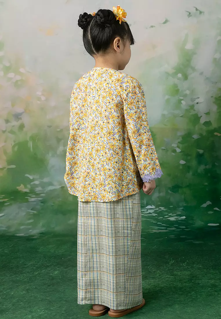 Eryna Kebaya with skirt