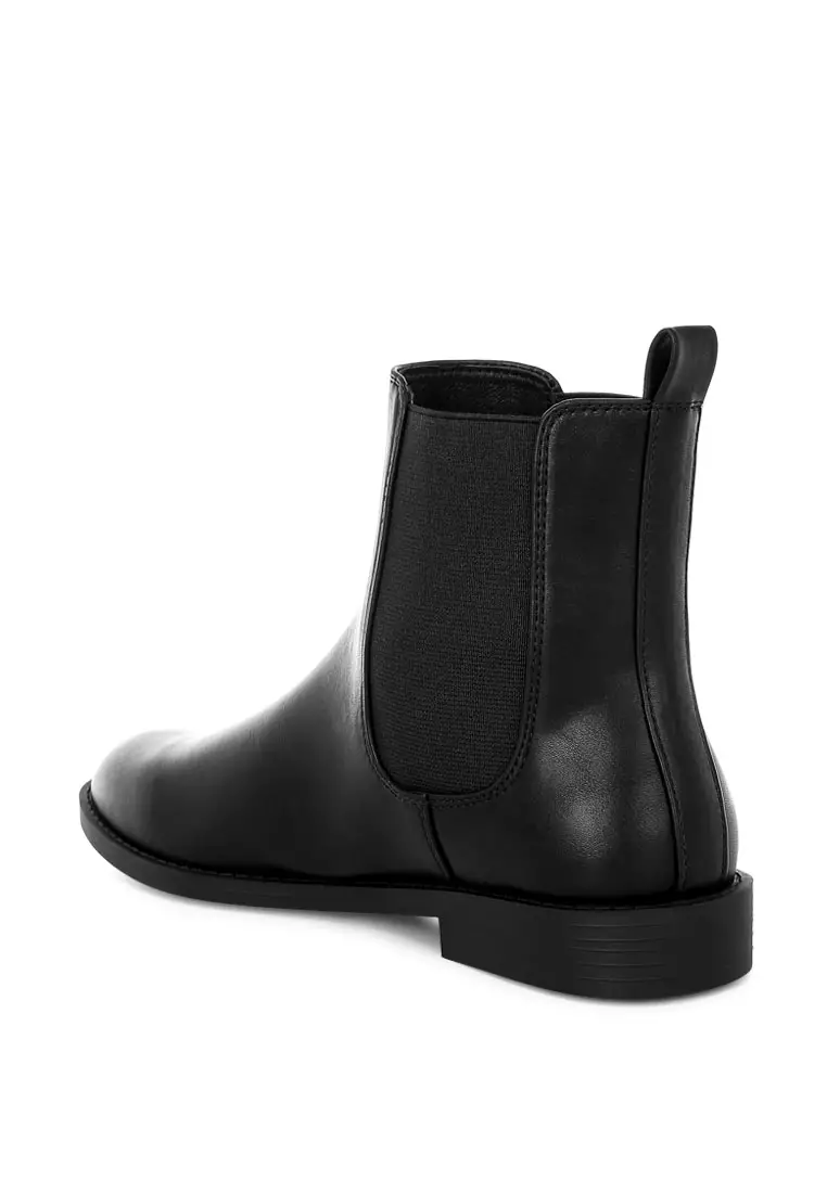 Sepatu Bot Chelsea Kulit Imitasi Warna Hitam