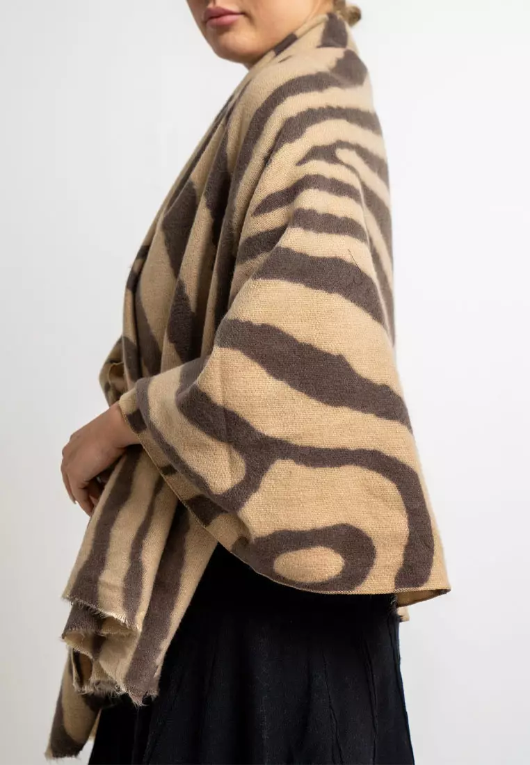 Aksesoris Syal Tebal Wanita Animal Print Cashmere Shawl Beige