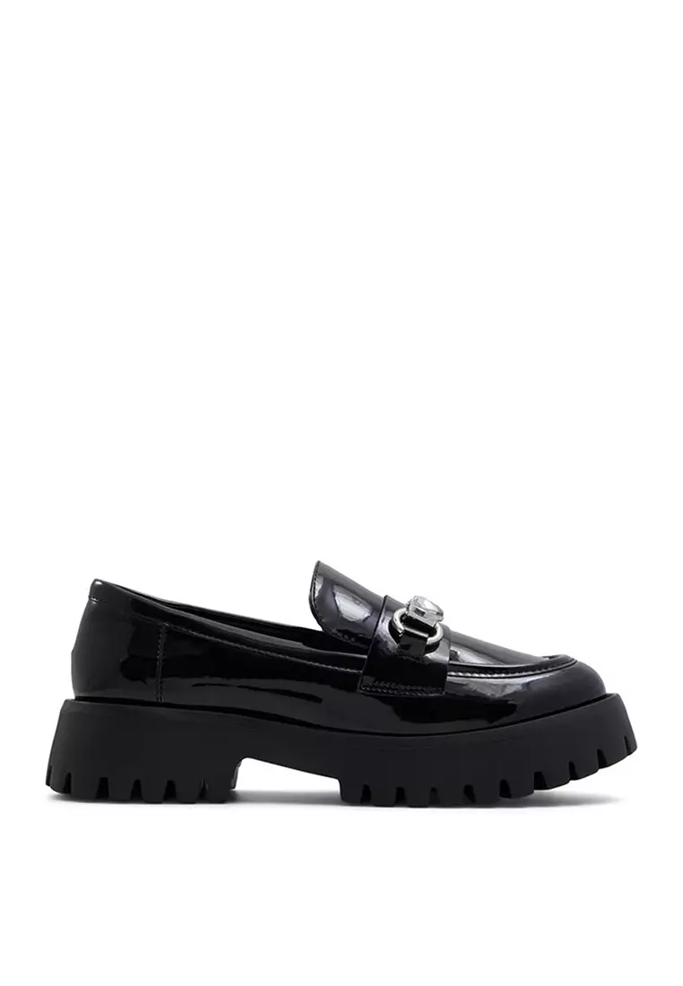 Clueless chunky sole sandal in black faux leather online