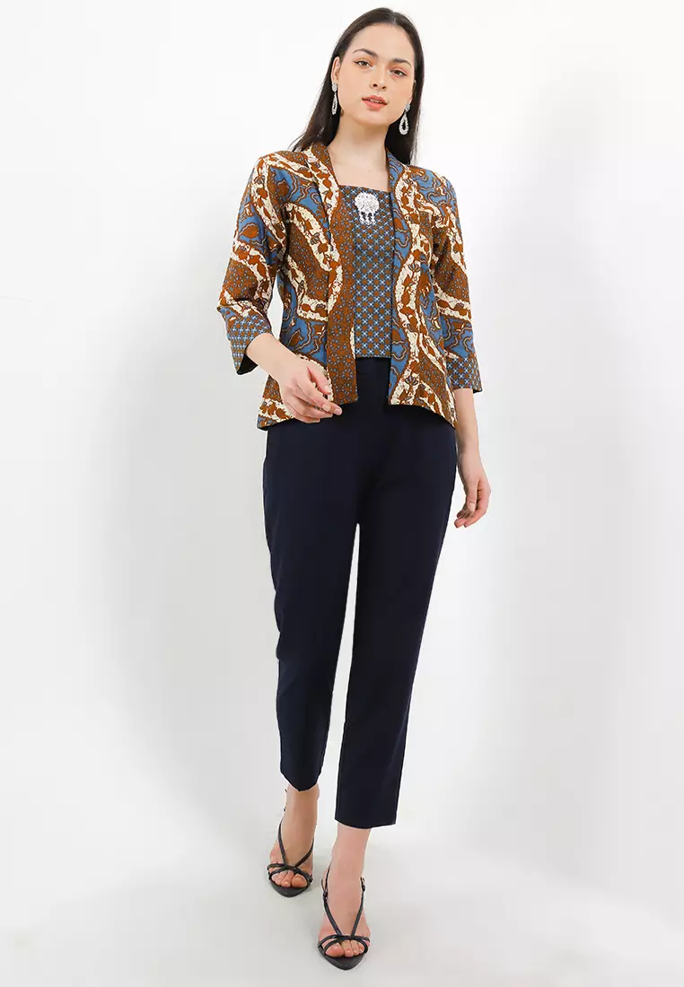 Christine Blouse Batik Katun Lengan 7/8