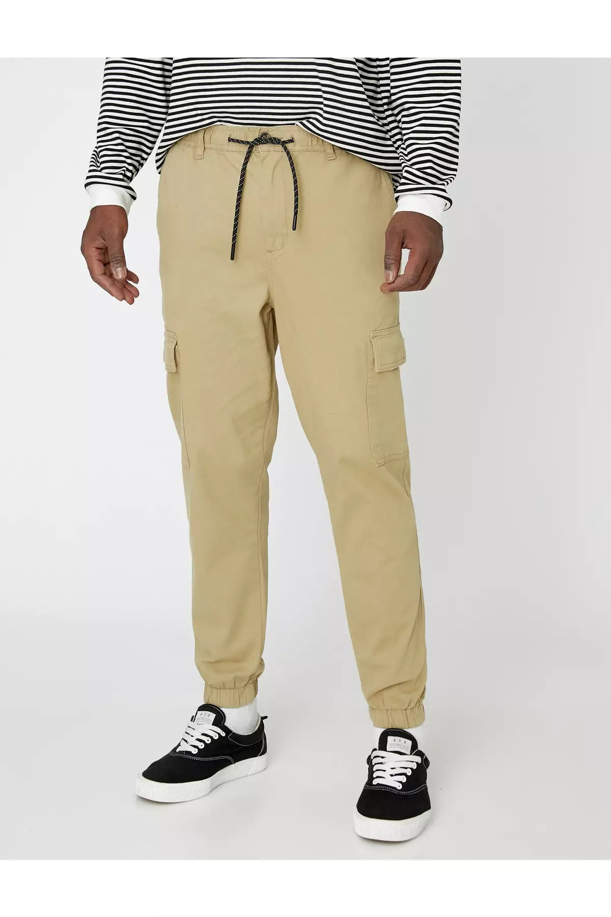 New Balance Athletics Woven Cargo Trousers In Beige-Neutral for Men