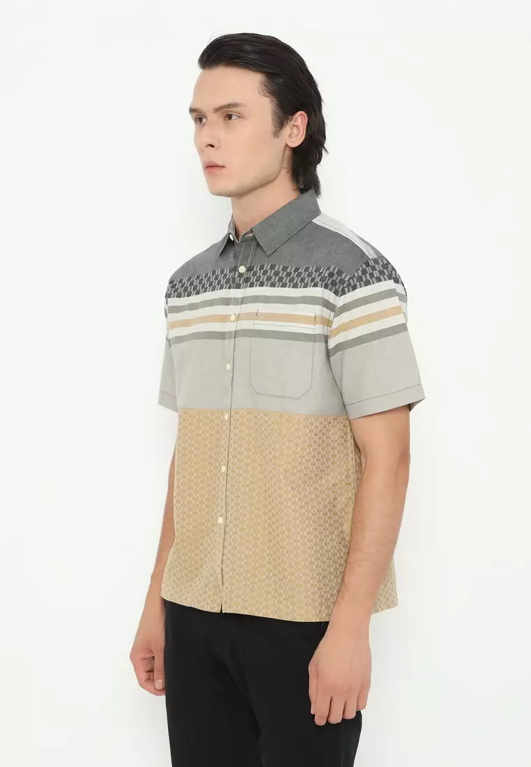 POLICE Kemeja Border Printing Regular Fit Pria