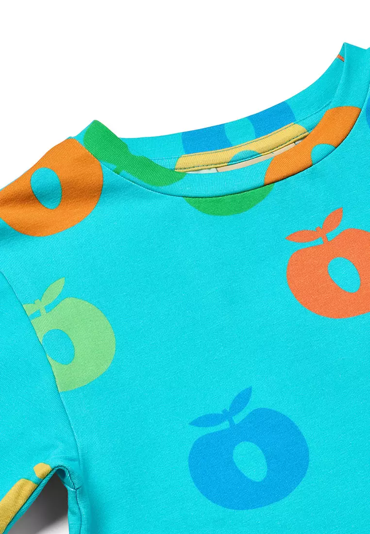 T-shirt with apples