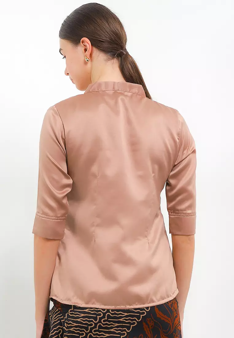 Kebaya Kutu Baru 3/4-Length Sleeve