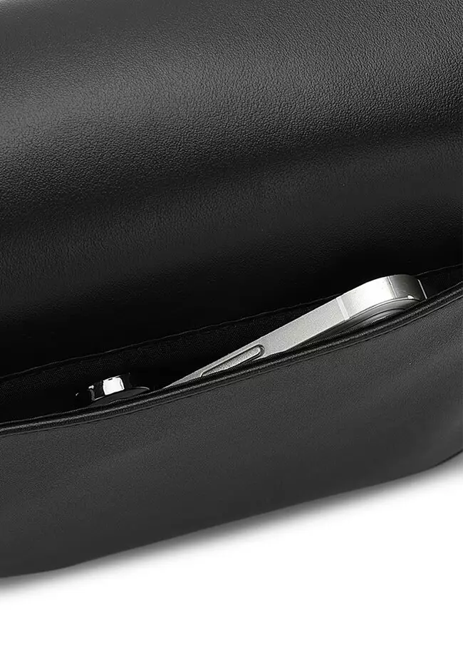 Casual Messenger Bag / Crossbody Bag / Sling Bag (Tas Selempang Pria) - Hitam