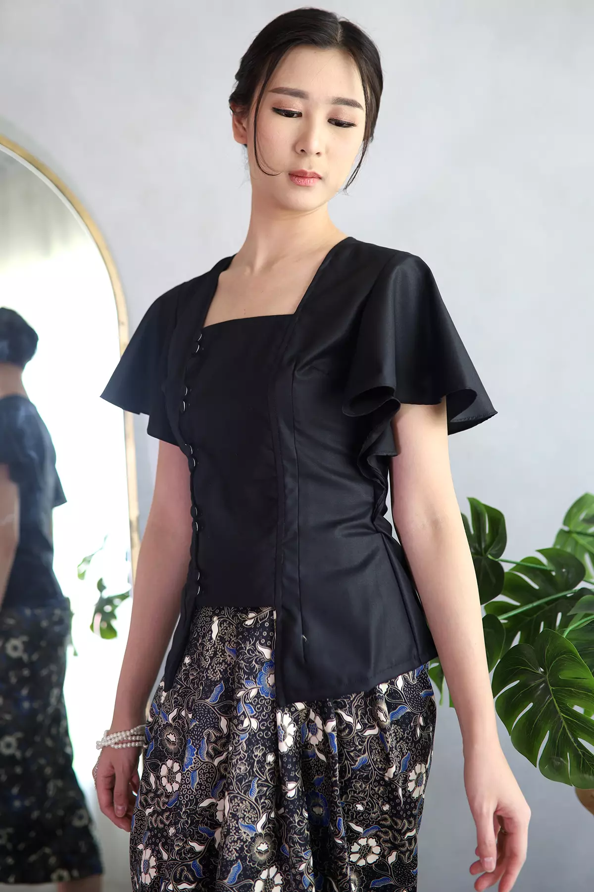 Soraya Dainty Black Kebaya