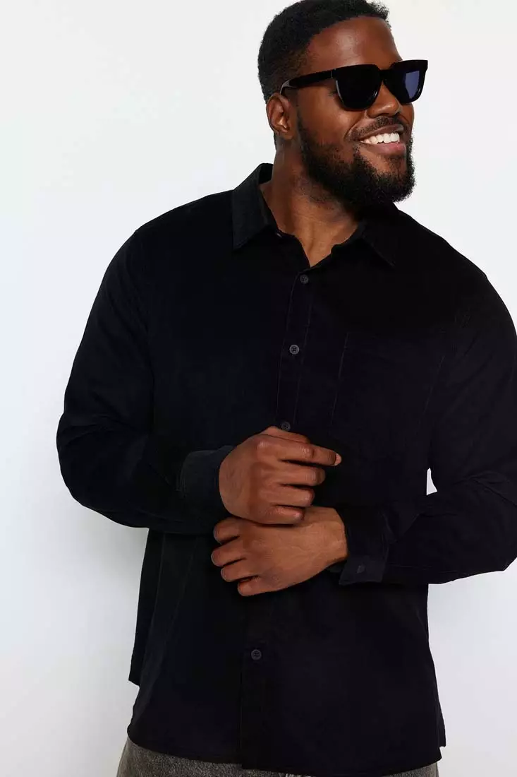 Buy Trendyol Men s Black Regular Fit Single Pocket Corduroy Plus