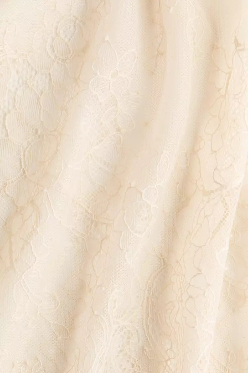 Lace hip scarf