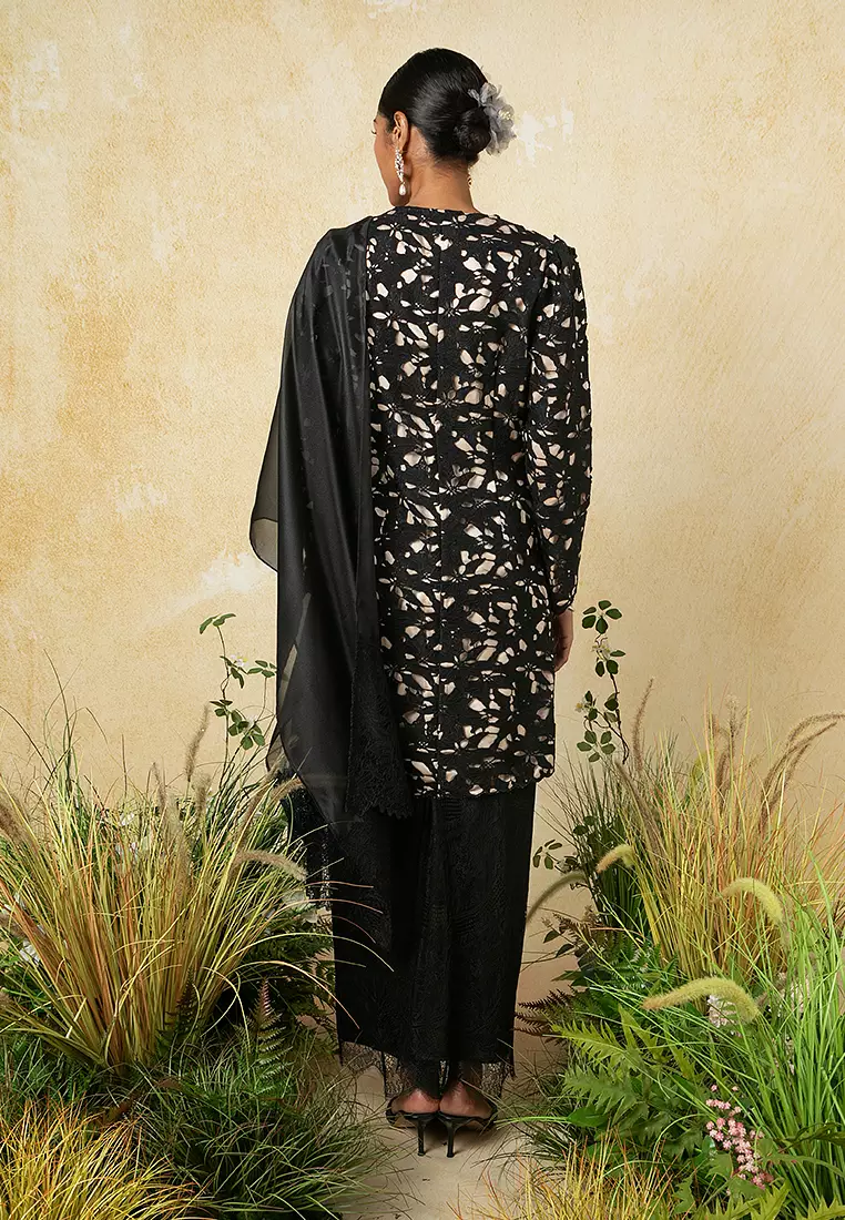 Anggun Kebaya Panjang With Selendang Set