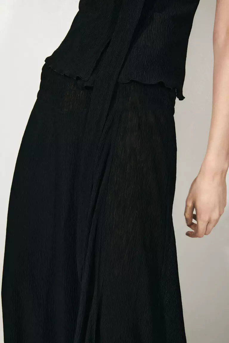 Jual H&M Trousers Original 2026 | ZALORA Indonesia