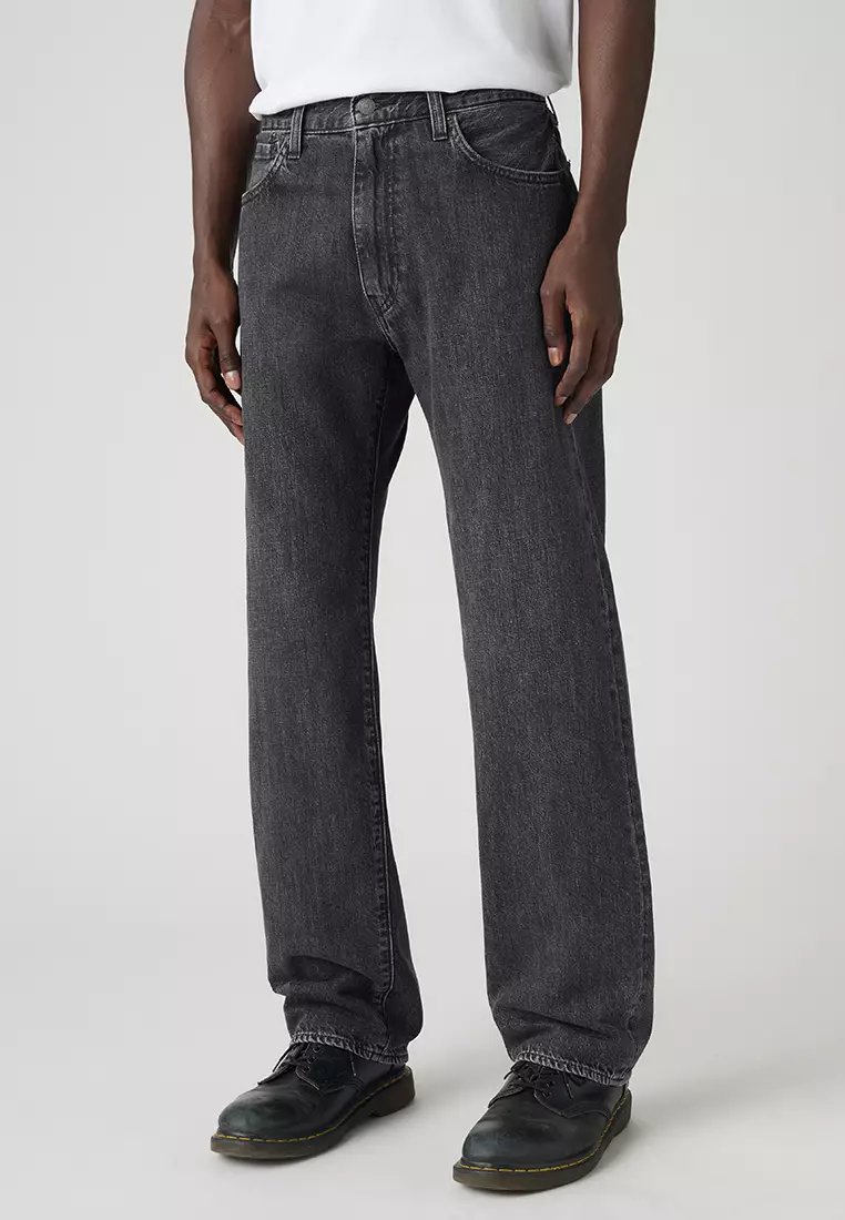 Qiz lezbiyanka kirib, uni porno bilan yoldan ozdiradi.