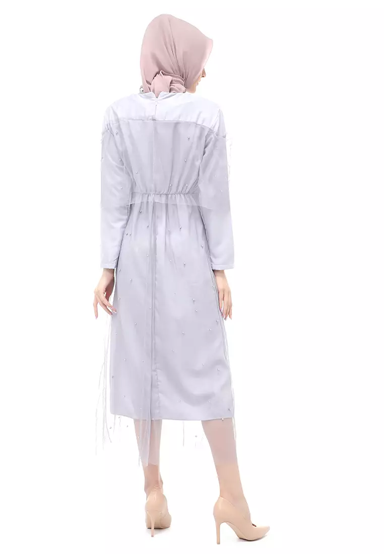 Riany Gamis Brukat Muslimah Wanita Motif Hiasan Long Dress Regular Fit - Abu