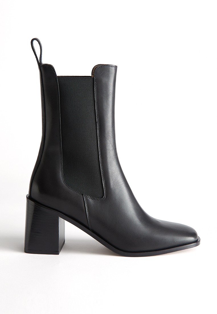 Heeled Leather Chelsea Boots