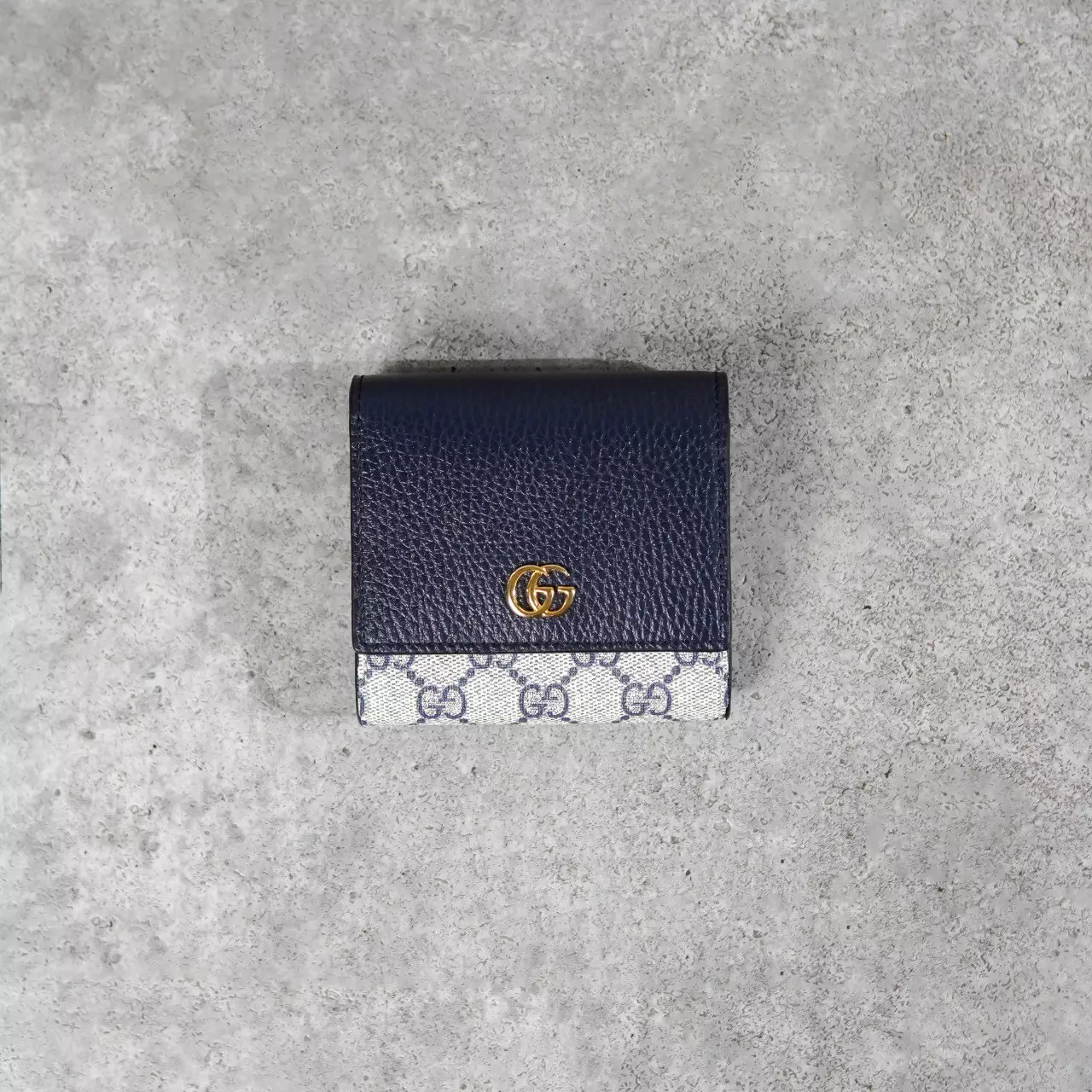 Dompet GUCCI GG GHW MONOGRAM BEIGE NAVY FALP BIFOLD WALLET 100% ORIGINAL