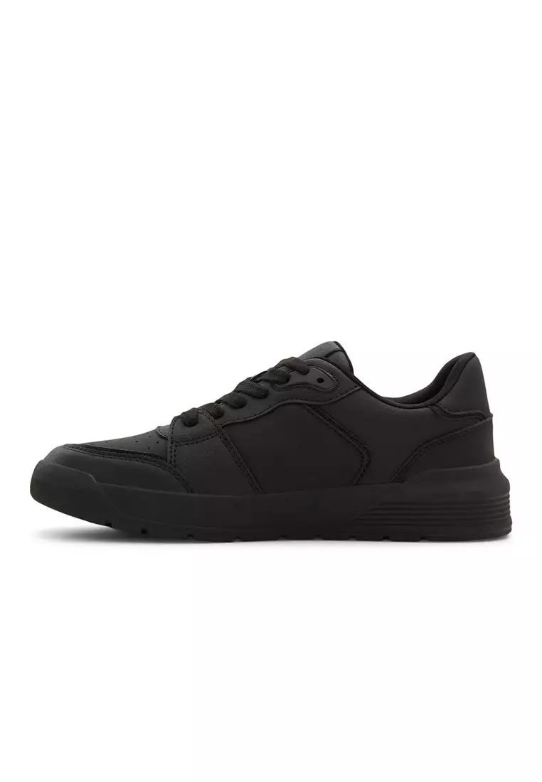 Breezey Low-Top Sneakers