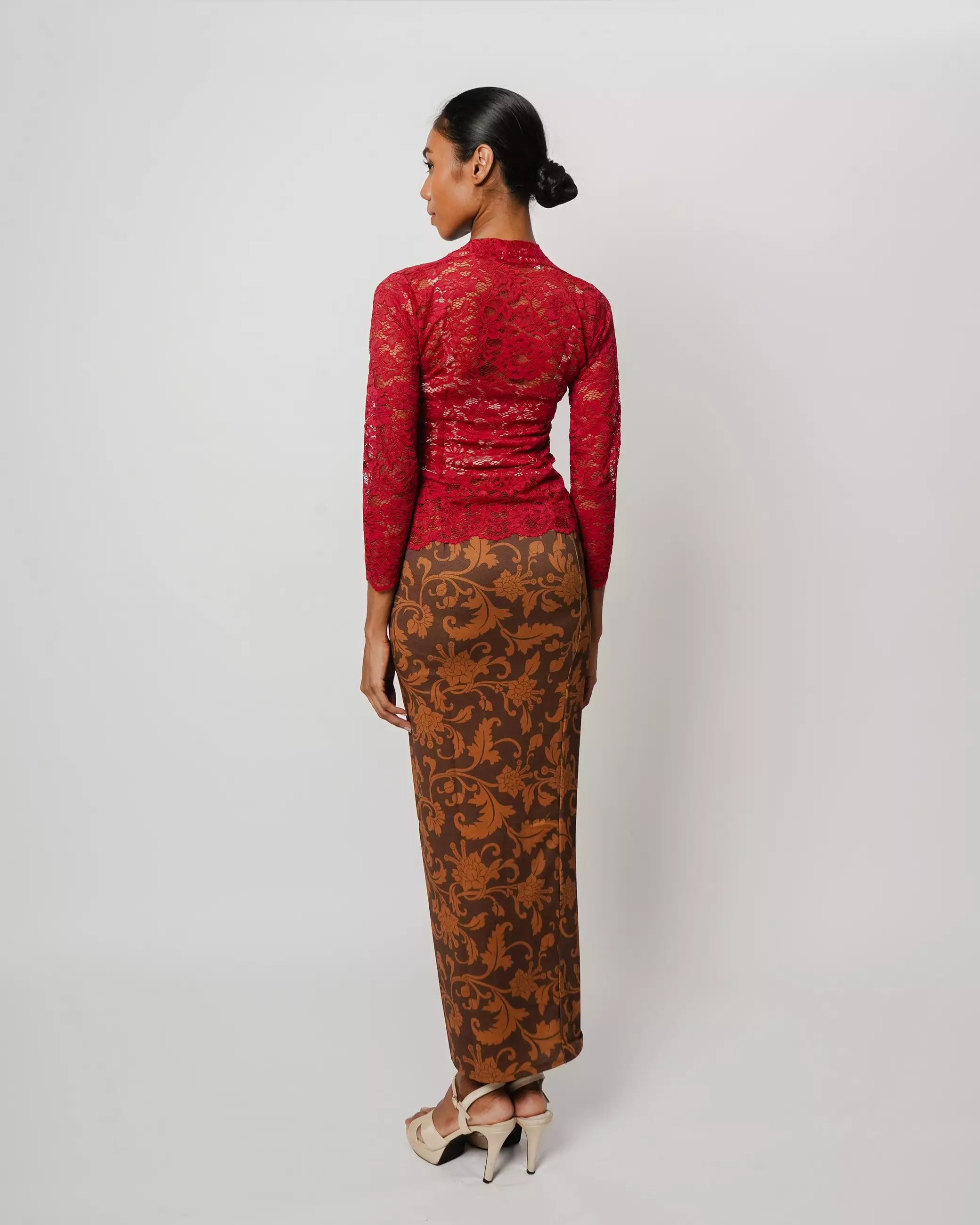 KEBAYA BALI MAROON