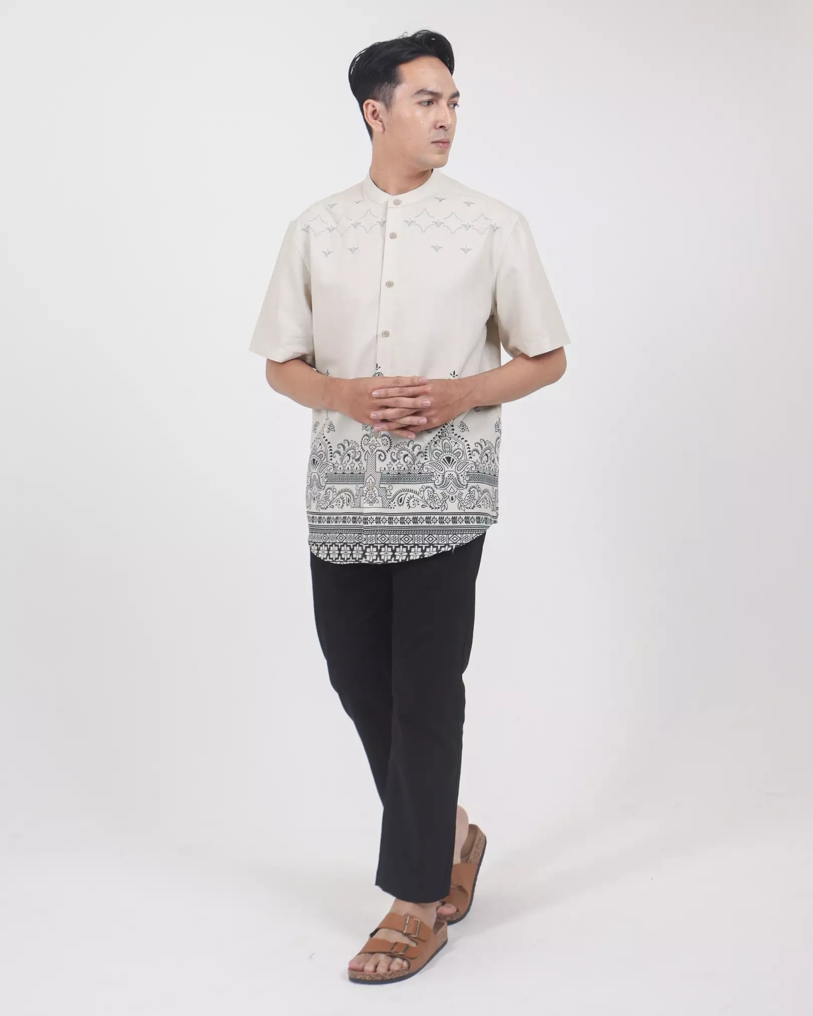 AMK Kemeja Koko Pria Lengan Pendek KK Mahdi S/S Cream